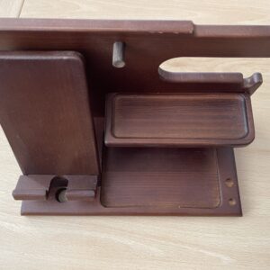 Mooie houten smartphone en pennen standaard